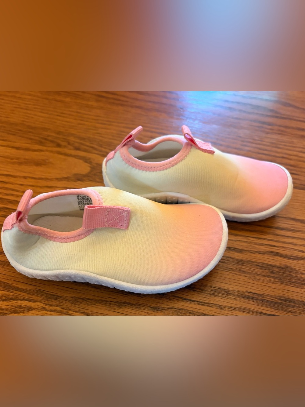 Kids Pink Ombre Slip-On Water Shoes